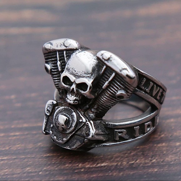 Brand New Unisex Size 2 Steampunk’s Skull Rider Ring Stainless Steel Adjustable - Picture 2 of 7